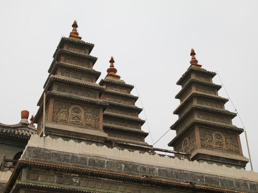 Hô Hòa Hạo Đặc và chùa Ngũ Tháp: thành phố xanh giữa thảo nguyên