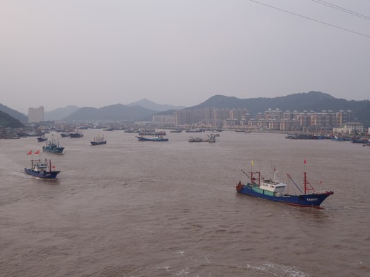 Ninh Ba và Tượng Sơn: cảng lớn nhất thế giới và huyện biển bên vịnh
