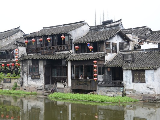 Tây Đường cổ trấn: thị trấn nước nghìn năm và hành lang mái che bên sông