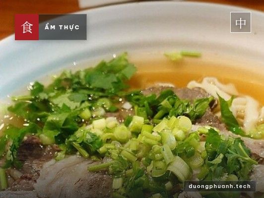Mì bò Lan Châu: năm chuẩn vàng và chín kiểu sợi kéo tay
