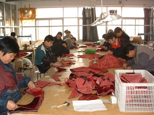 Công nhân nhà máy và giờ tan ca ở Trung Quốc