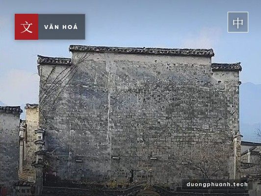 Nhà cổ Huy Châu: tường đầu ngựa, giếng trời và bàn tay người thợ khắc