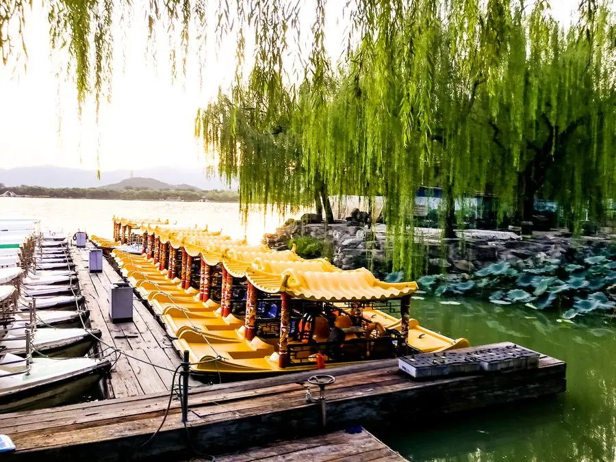 Công viên trong phố