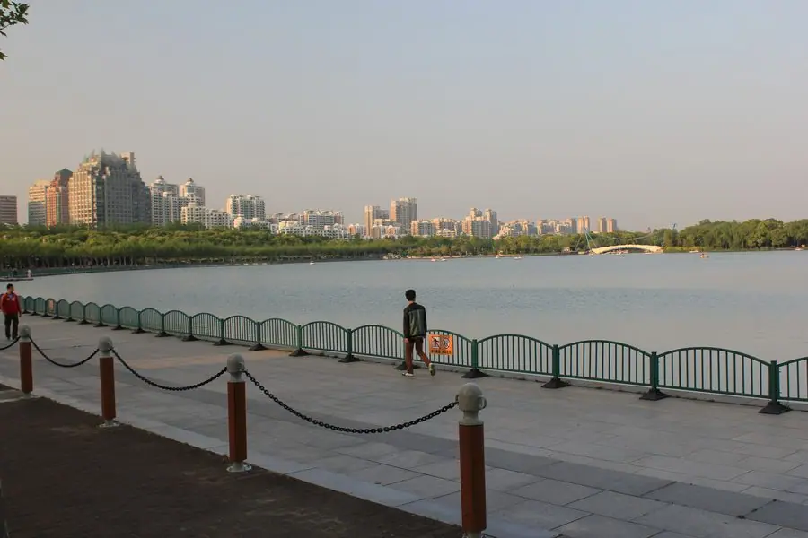 Công viên trong phố