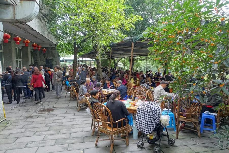Trà nơi công cộng